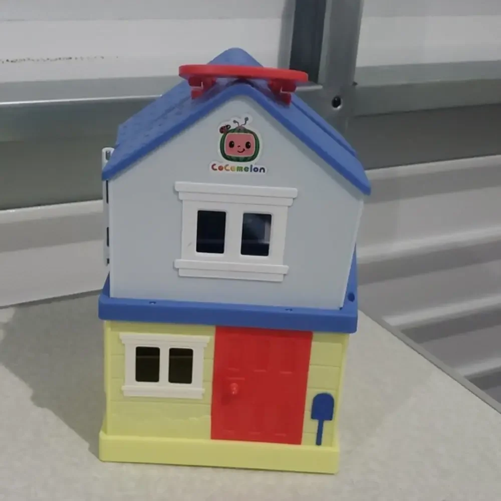 2021 CoComelon Deluxe Family‎ House with sounds